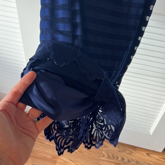 Stunning sexy navy sheer stripe bodycon dress by Guess - Picture 5 of 8